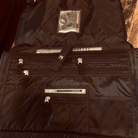 New Microsoft Laptop Messenger bag - Picture 2 of 6